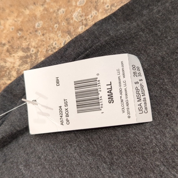 NWT S Volcom Tee - Picture 3 of 5